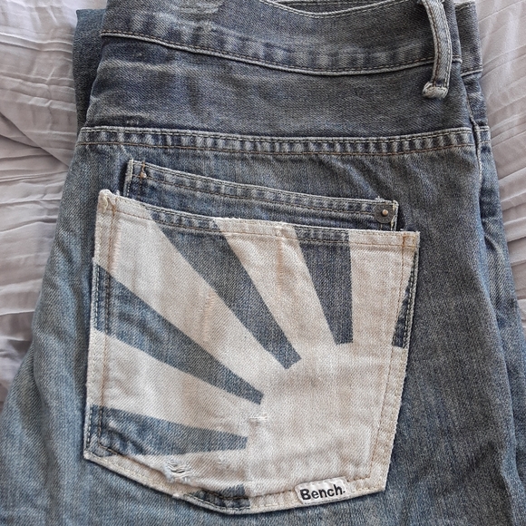 Bench  vintage distressed bootcut jeans 36 long - Picture 10 of 14
